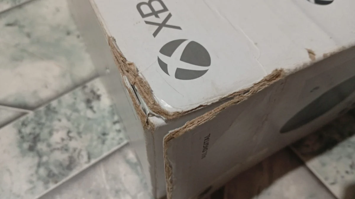 CX/ 1*******ov /CAIXA ORIGINAL XBOXONE SERIES S!   35,00 SEGUIDOS DE 7,00