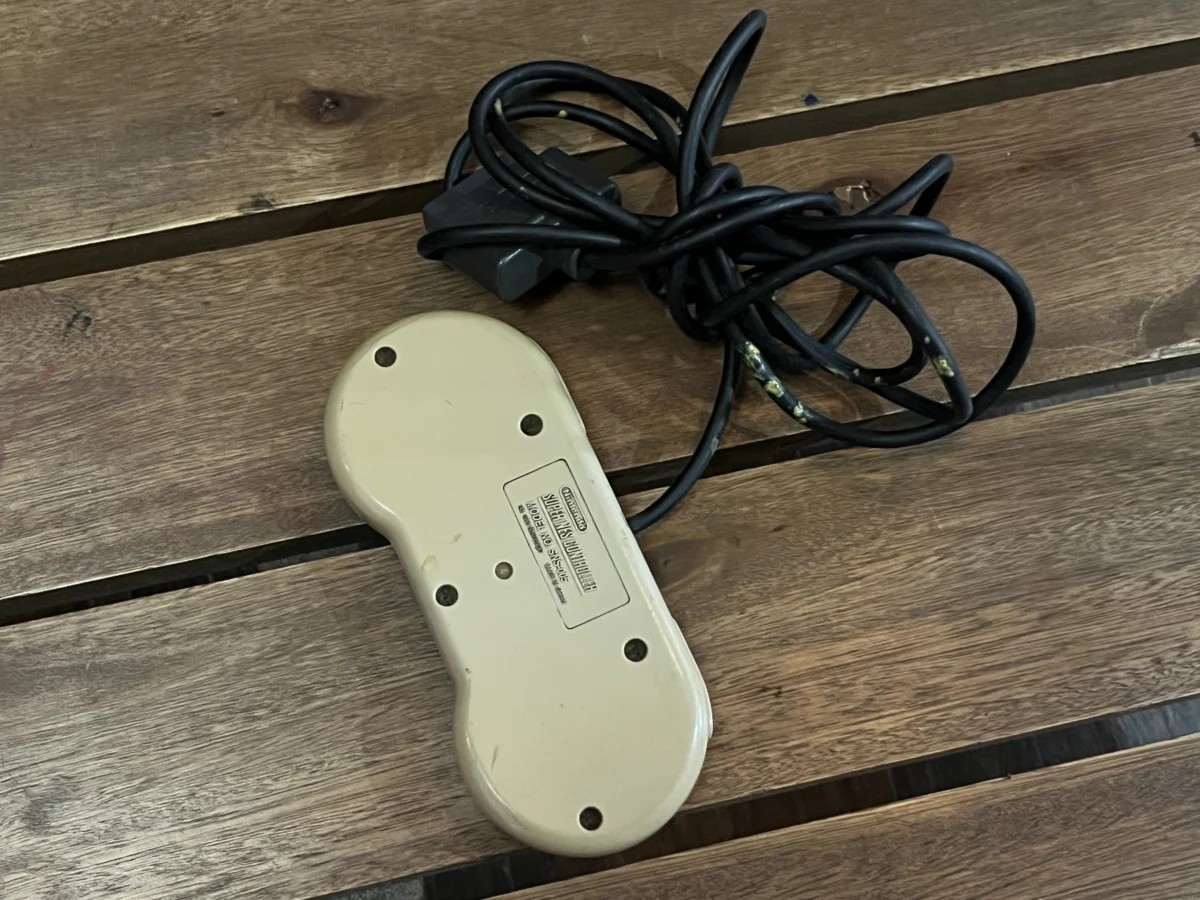 CX/ J*se C***ar /CONTROLE ORIGINAL SNES! 100%!  53,00 SEGUIDOS DE 9,00