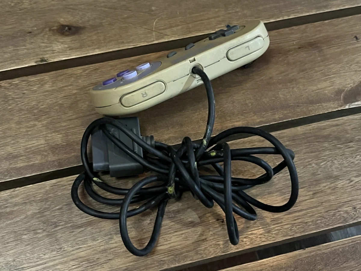 CX/ J*se C***ar /CONTROLE ORIGINAL SNES! 100%!  53,00 SEGUIDOS DE 9,00
