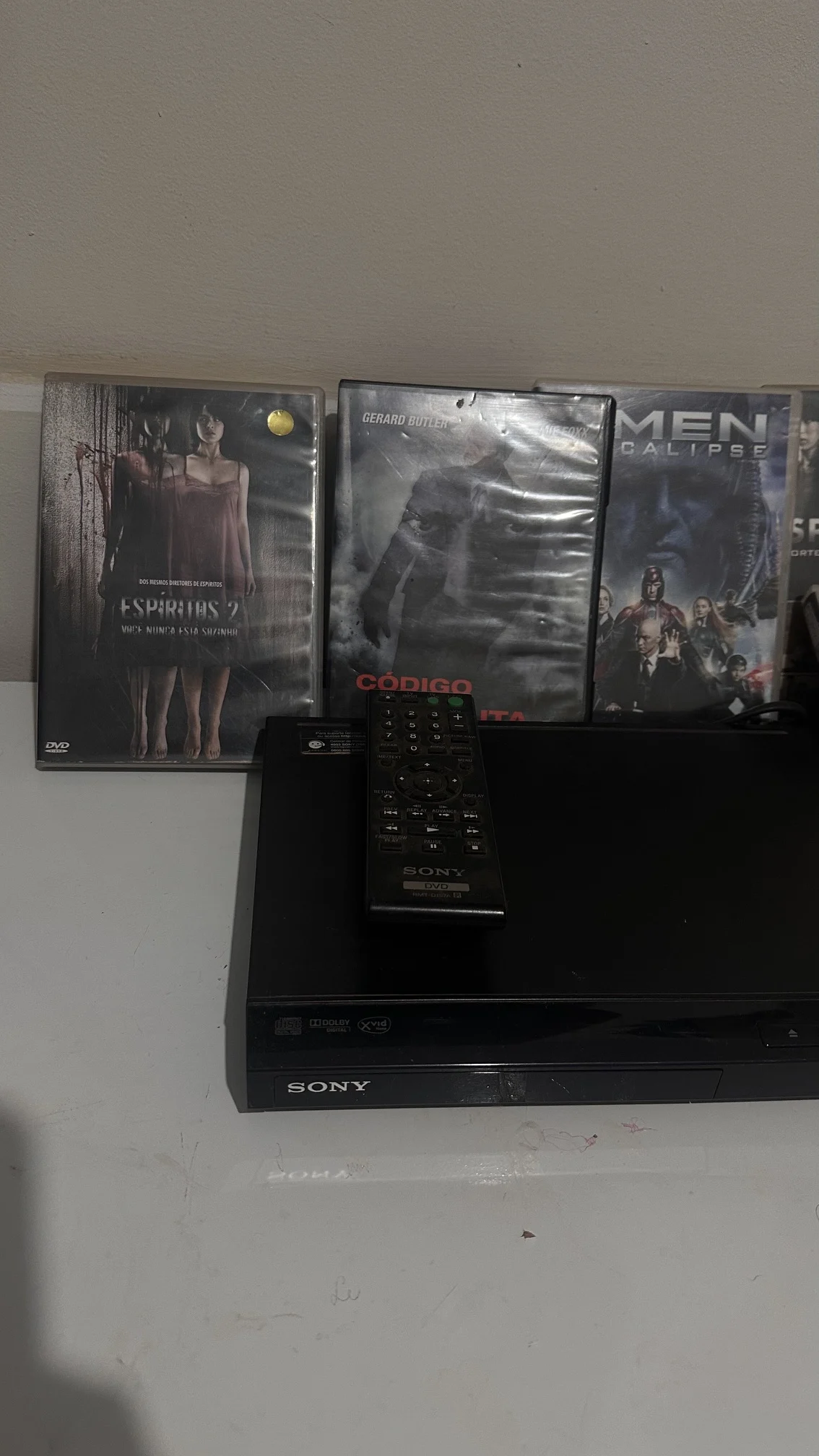 NR/ A***ur S**NN /APARELHO DE DVD SONY E FILMES 55,00 SEGUIDOS DE 5,00