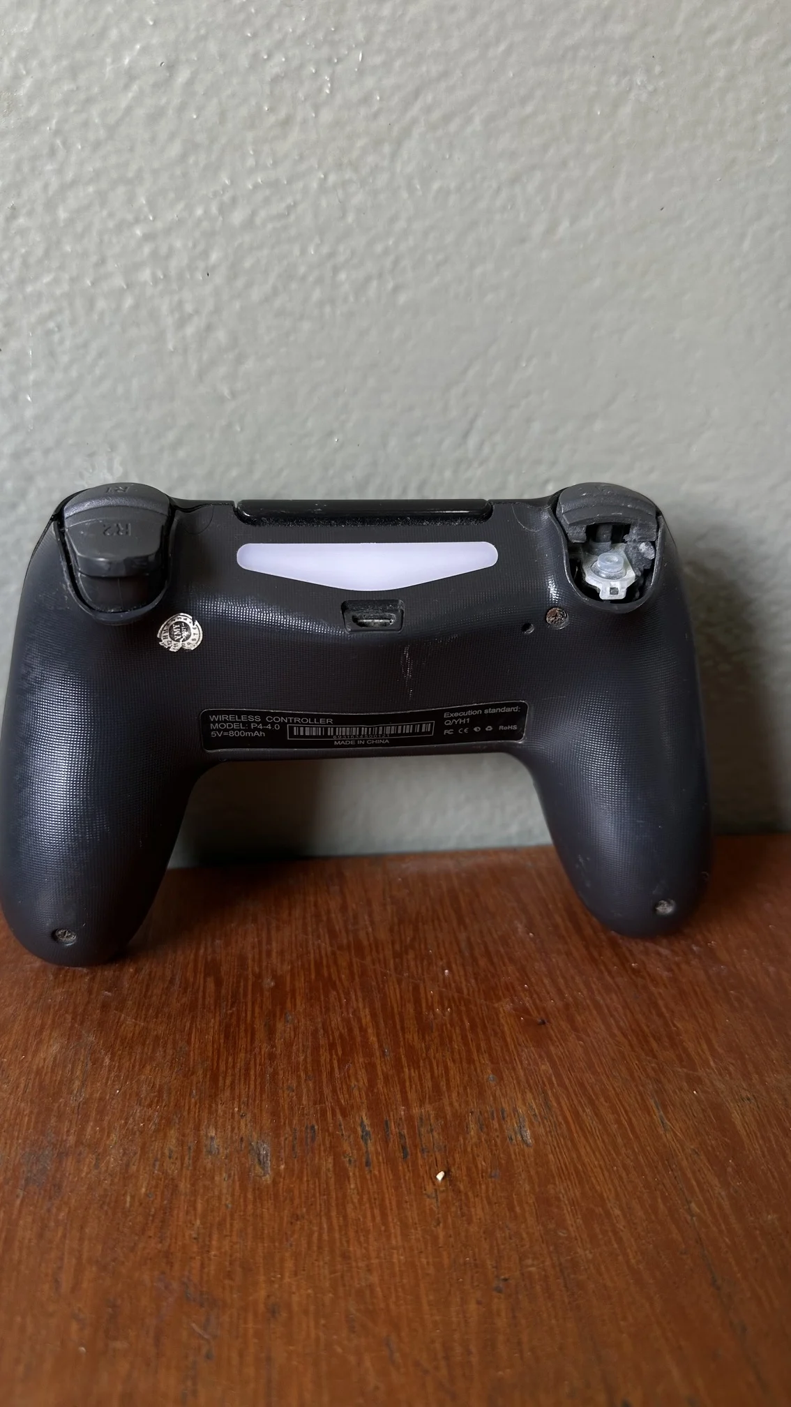 NR/ CONTROLE PS4 22,00 SEGUIDOS DE 5,00