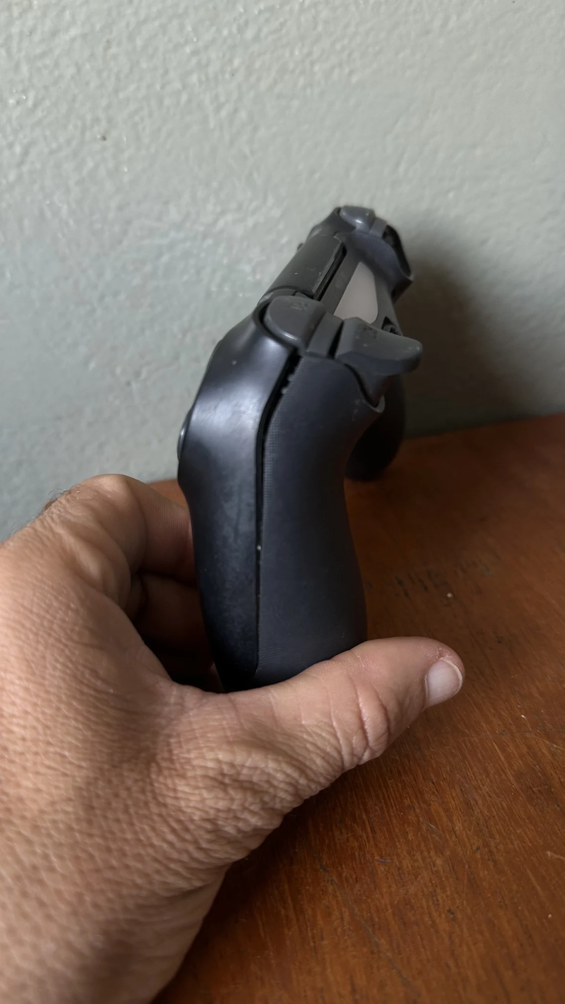 NR/ CONTROLE PS4 22,00 SEGUIDOS DE 5,00
