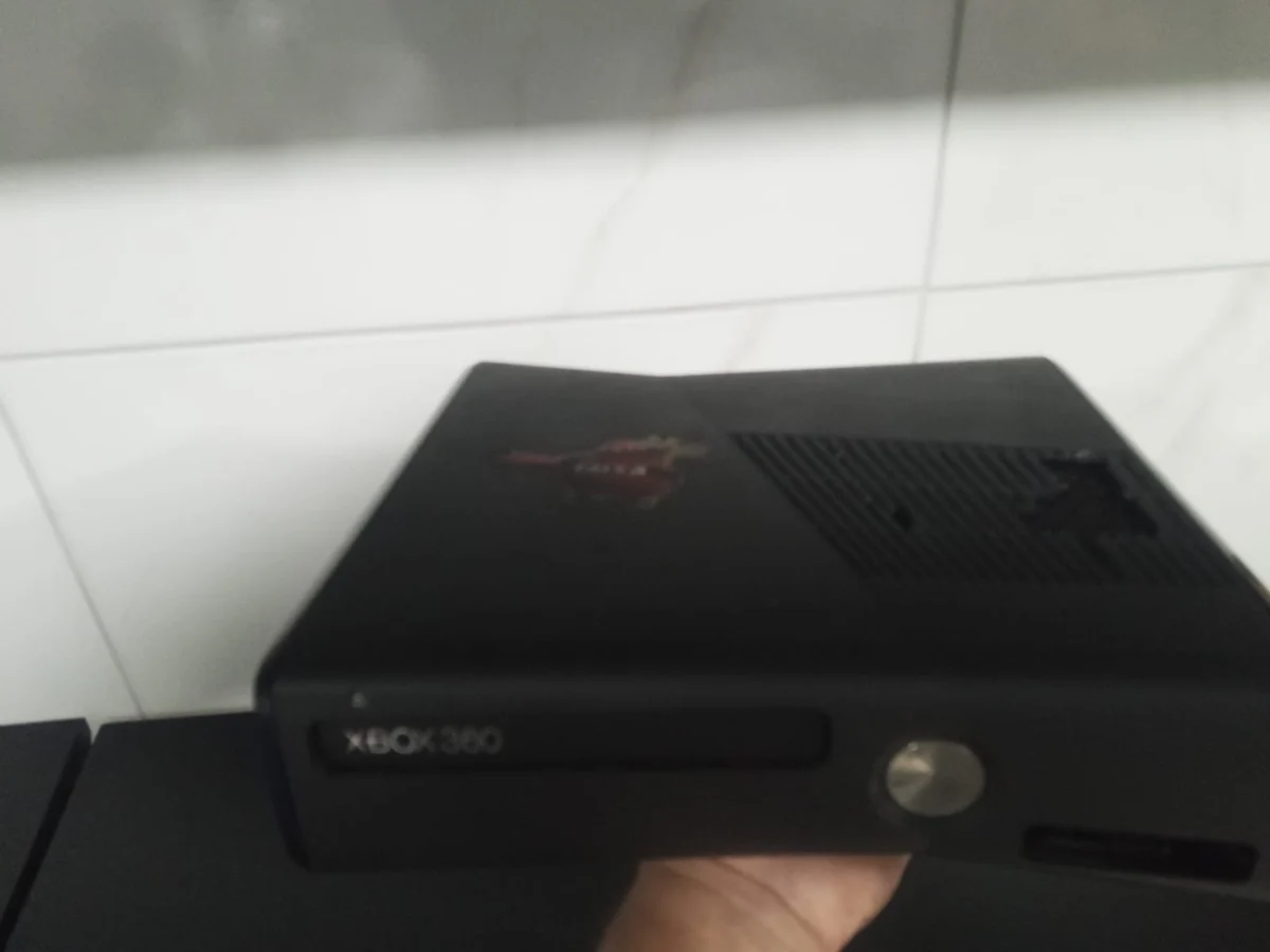 CX/ M**os /XBOX 360! MICROSOFT! 133,00 SEGUIDOS DE 20,00