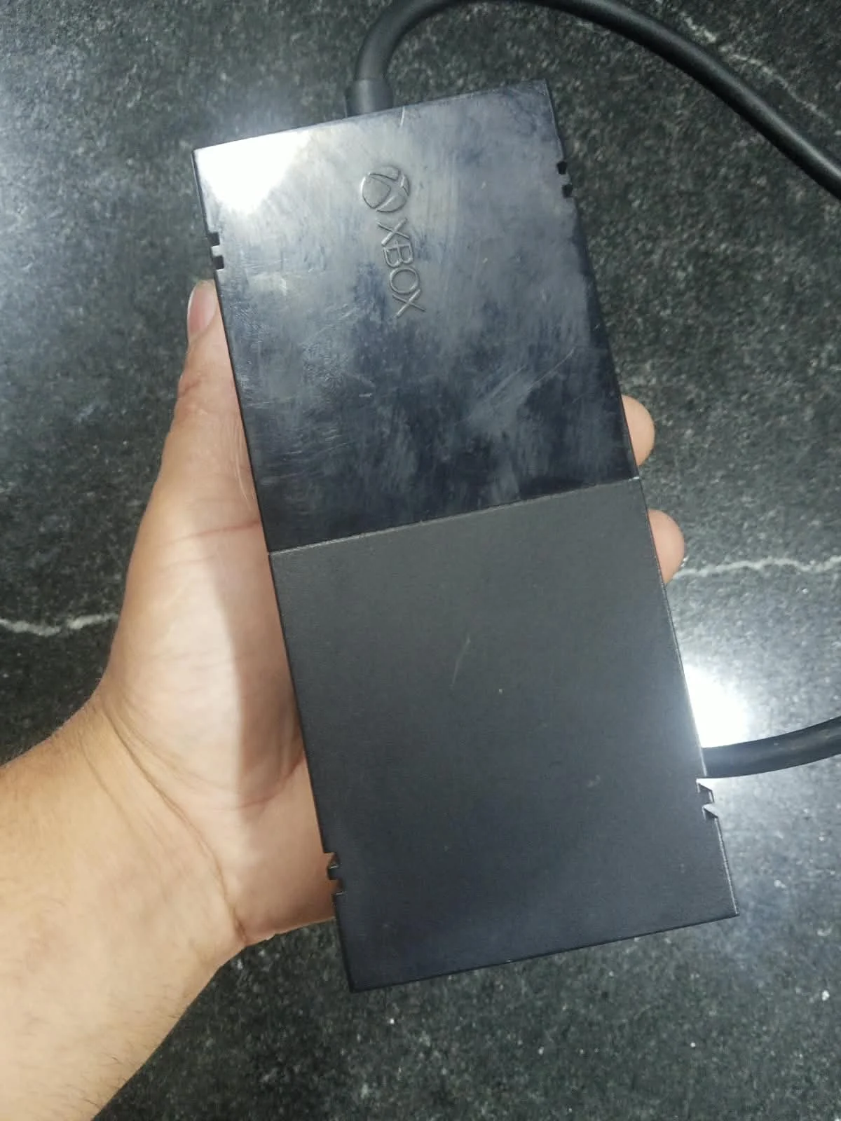 CX/ FONTE ORIGINAL XBOX ONE! 57,00 SEGUIDOS DE 9,00