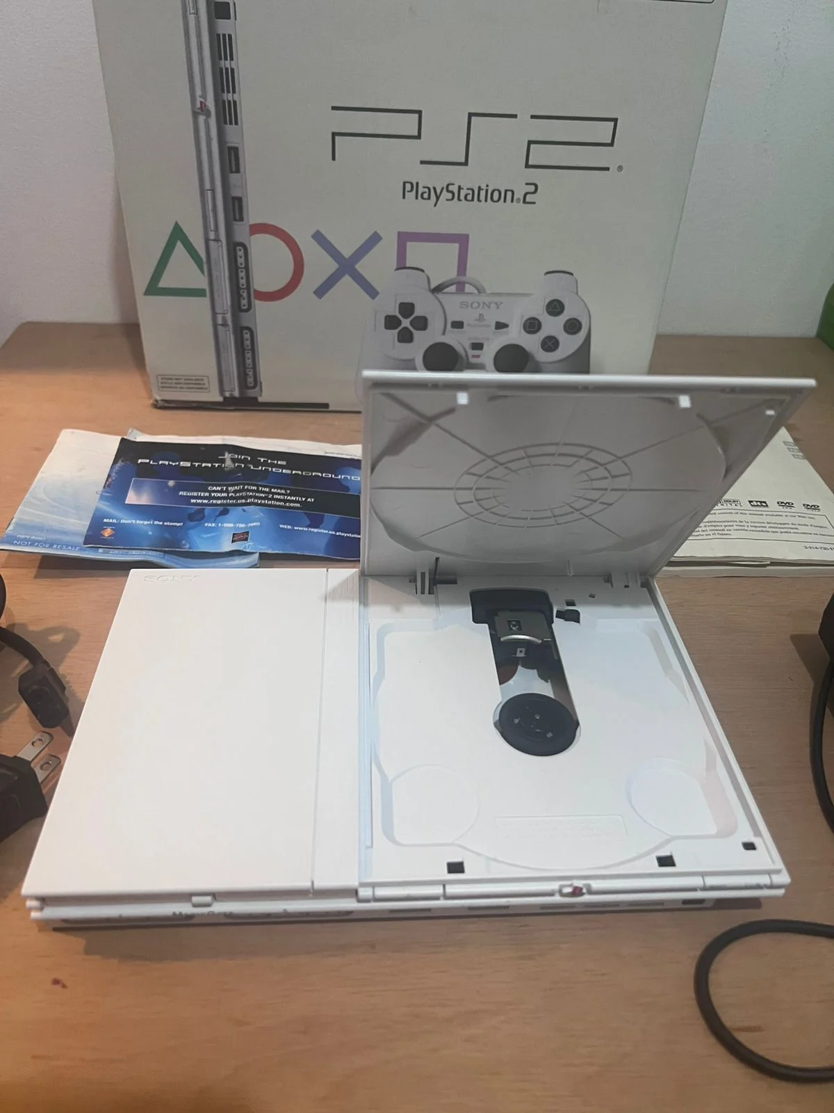 CX/ PLAYSTATION 2 SLIM CERAMIC WHITE! SONY! AMERICANO!  NA CAIXA! 497,00 SEGUIDOS DE 43,00