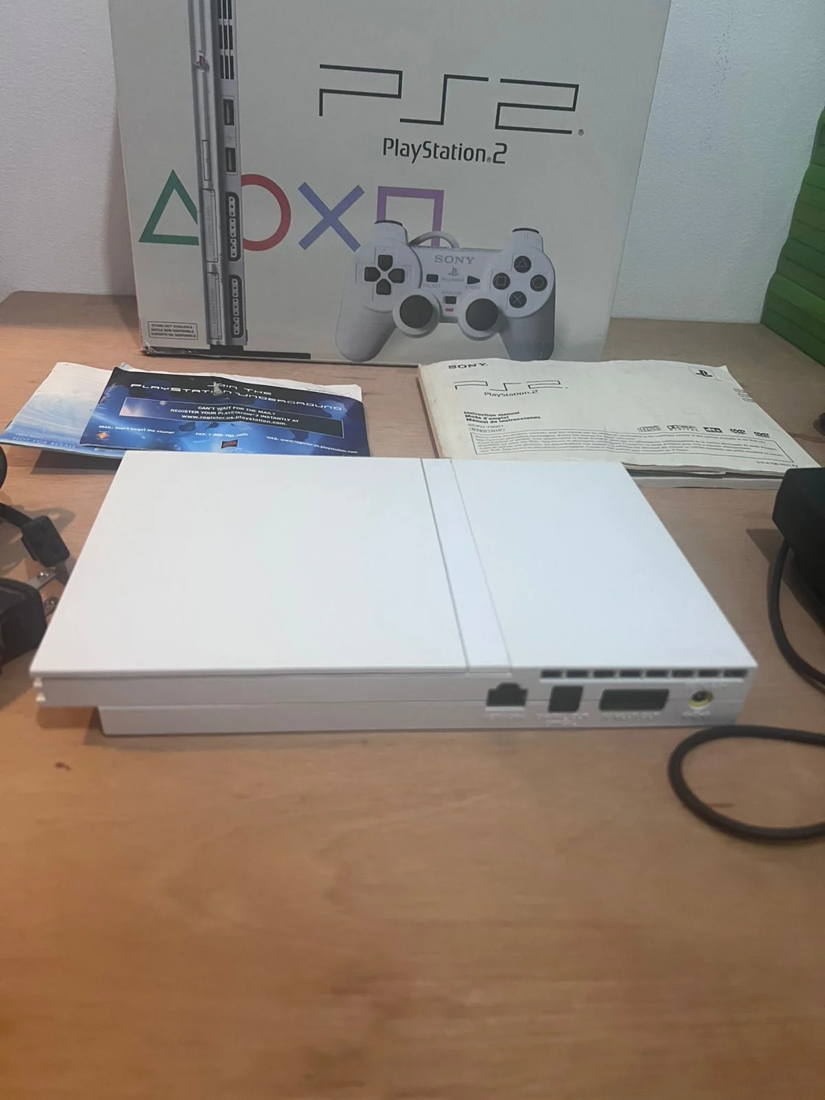 CX/ PLAYSTATION 2 SLIM CERAMIC WHITE! SONY! AMERICANO!  NA CAIXA! 497,00 SEGUIDOS DE 43,00