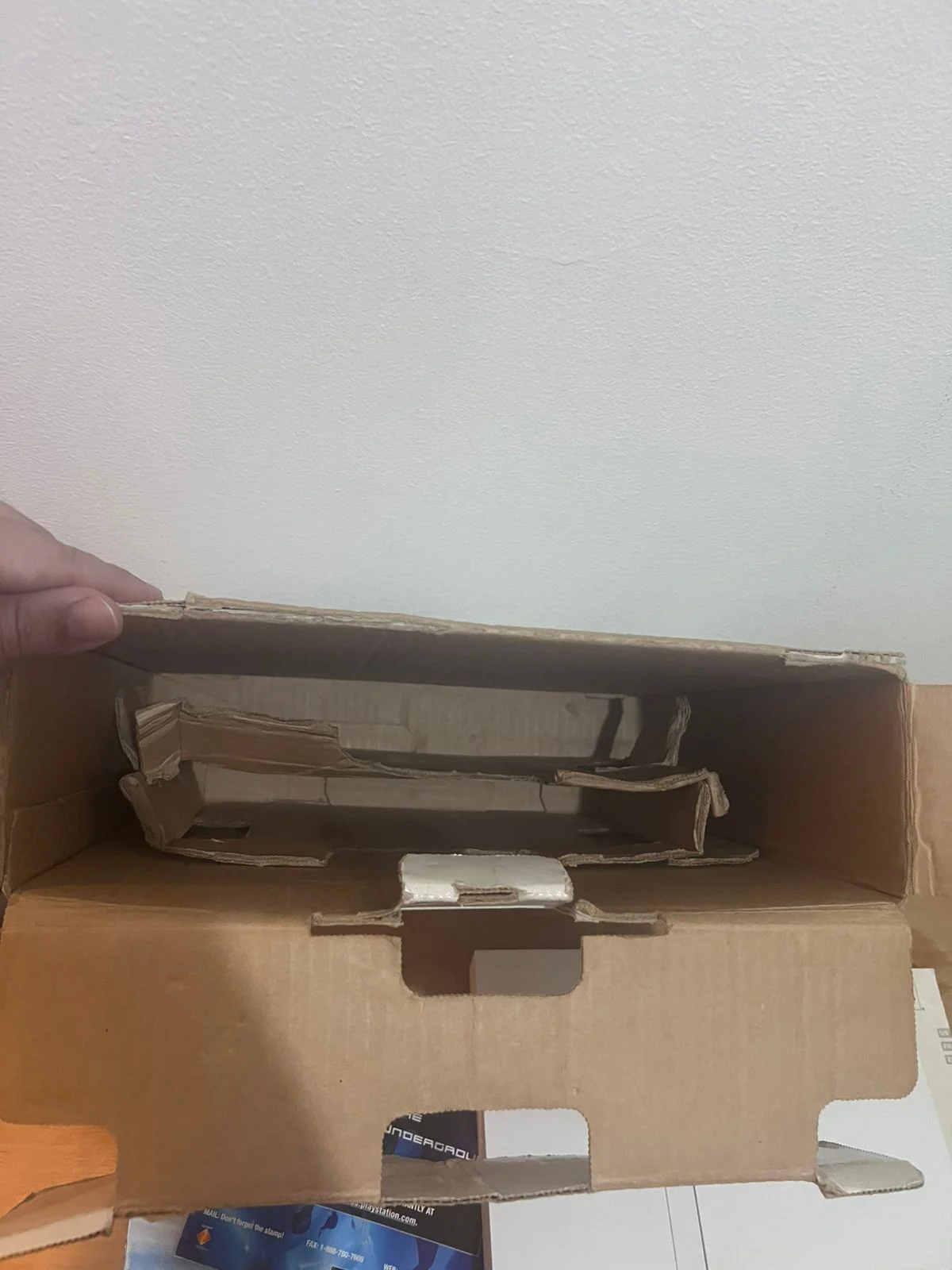 CX/ PLAYSTATION 2 SLIM CERAMIC WHITE! SONY! AMERICANO!  NA CAIXA! 497,00 SEGUIDOS DE 43,00