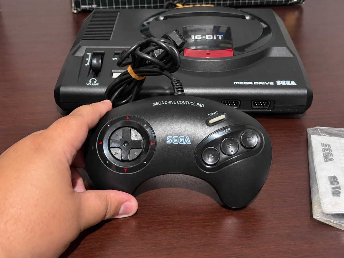 CX/ R***el S**ra /CONSOLE MEGA DRIVE! NA CAIXA! 387,00 SEGUIDOS DE 58,00