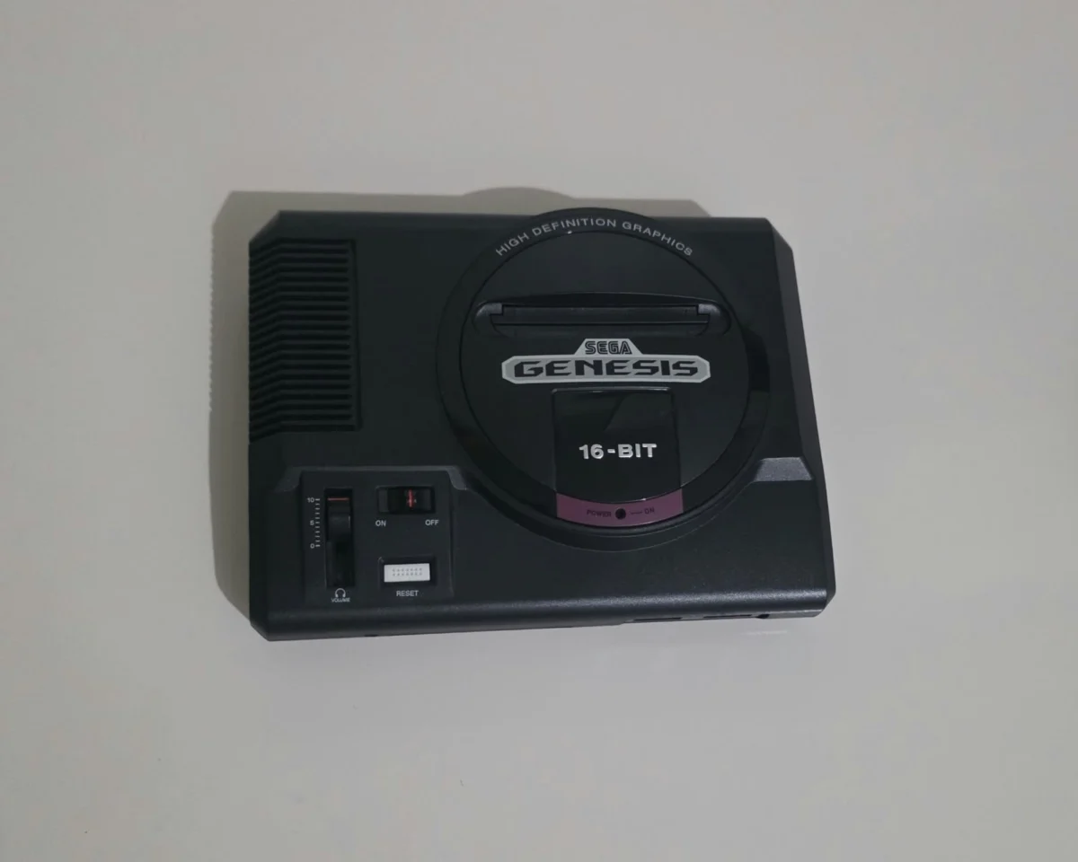 CX/ SEGA GENESIS MINI ORIGINAL! 100% OFICIAL SEGA – COM 2 CONTROLES! - Imagem 3