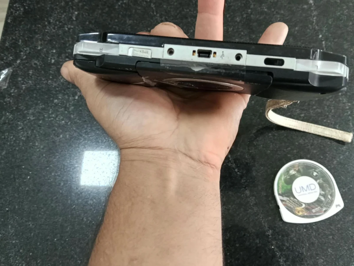 CX/ L******DO /SONY PSP DESBLOQUEADO!  FUNCIONANDO!  97,00 SEGUIDOS DE 12,00