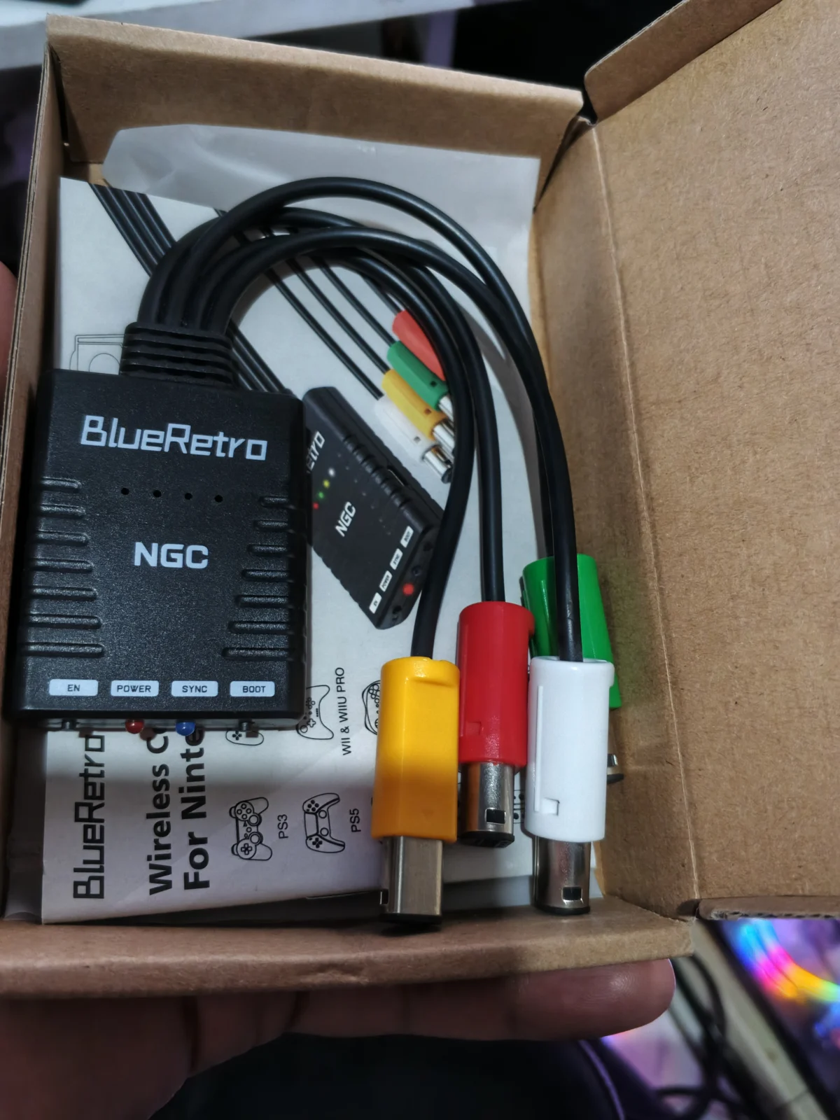 E7/ ADAPTADOR BLUE RETRO GAME CUBE 97,00 SEGUIDOS DE 10,00