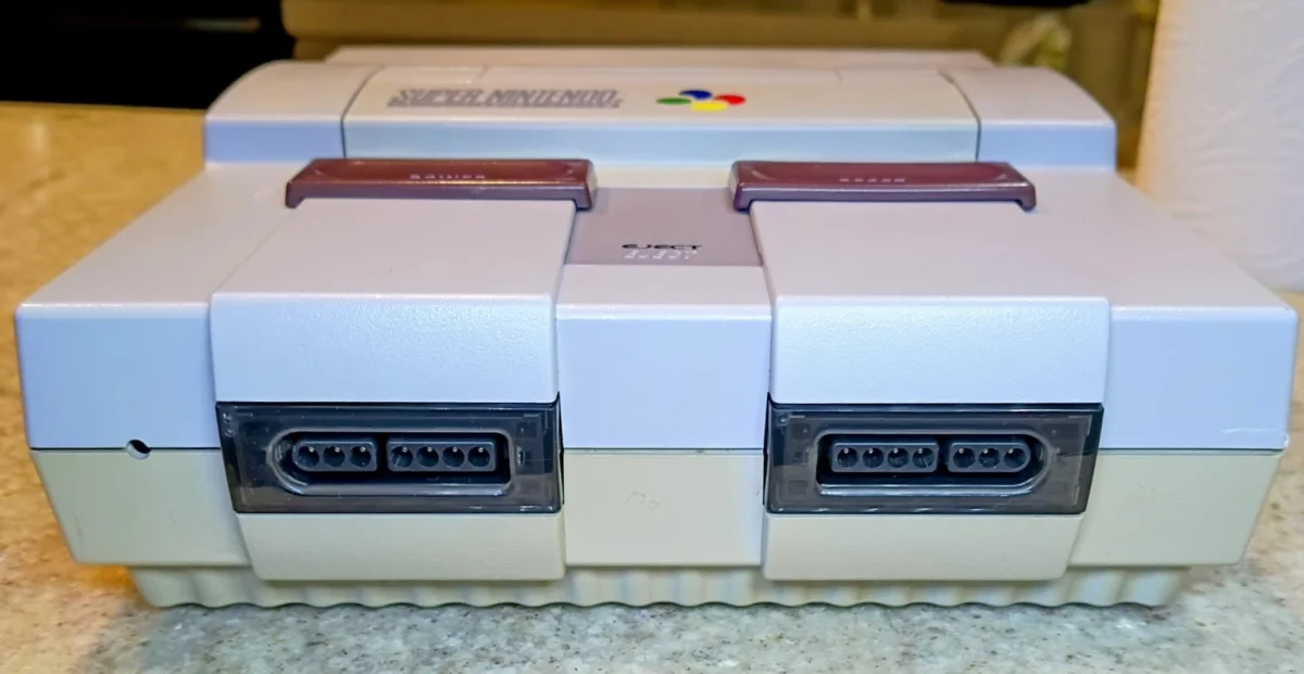 CX/ SLOT TRANSLÚCIDO DE CONTROLES PARA SUPER NINTENDO! 75,00 SEGUIDOS DE 9,00