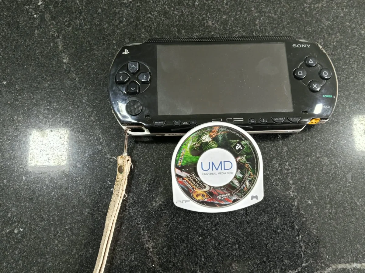CX/ L******DO /SONY PSP DESBLOQUEADO!  FUNCIONANDO!  97,00 SEGUIDOS DE 12,00