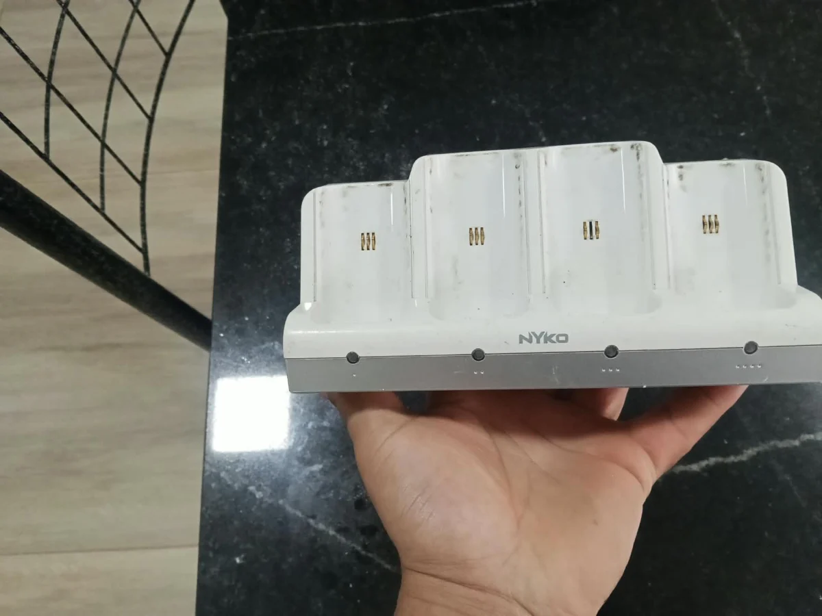 CX/ R***el S**ra /CARREGADOR PARA CONTROLES NINTENDO WII!  39,00 SEGUIDOS DE 7,00