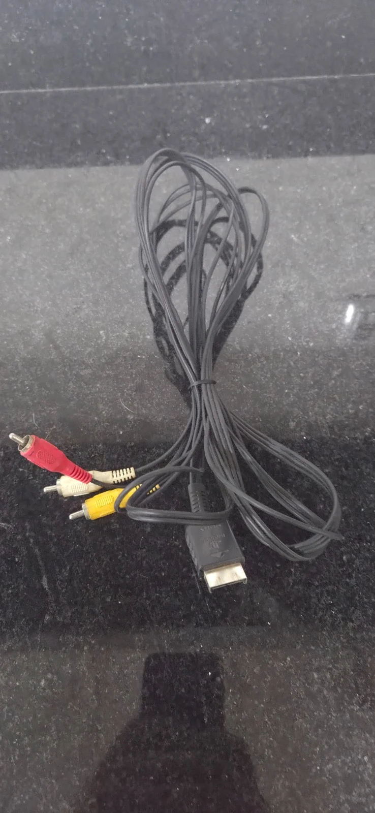 CX/ LOTE DE CABOS E ADAPTADORES PARA VIDEOGAMES! 45,00 SEGUIDOS DE 6,00