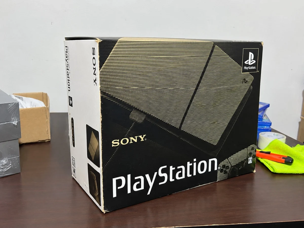 CX/ PLAYSTATION 5 EDIÇÃO 30 ANOS! LACRADO COM NOTA FISCAL E GARANTIA DE 1 ANO. - Imagem 2