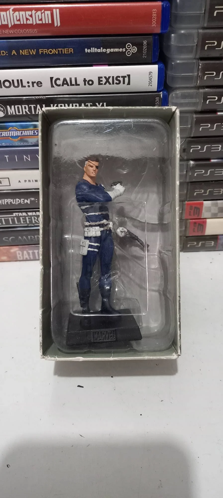 KF/ FURY ESTATUETA 49,00 SEGUIDOS DE 6,00