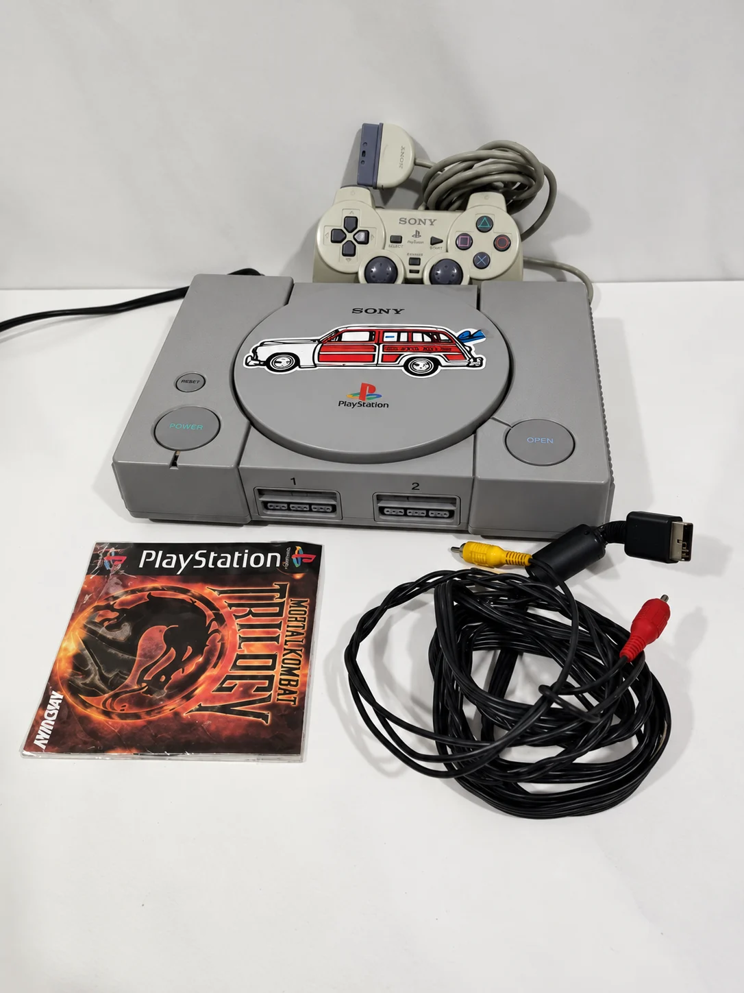 CX/ R******ki /SONY PLAYSTATION 1 FAT! TOP! + ACESSÍRIOS!  129,00 SEGUIDOS DE 23,00