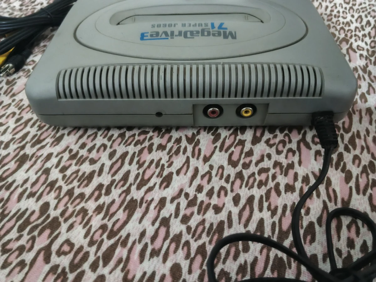E7/ R***el S**ra /MEGA DRIVE 3- 71 JOGOS + MK2 277,00 SEGUIDOS DE 20,00