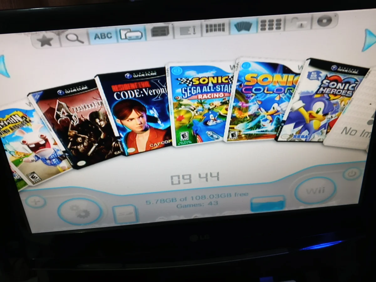 E7/ R***el S**ra /NINTENDO WII BLACK TUNADO COM EMULADORES E JOGOS  350,00 SEGUIDOS DE 20,00