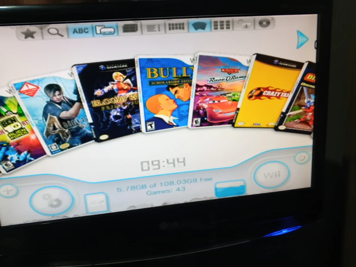 E7/ R***el S**ra /NINTENDO WII BLACK TUNADO COM EMULADORES E JOGOS  350,00 SEGUIDOS DE 20,00