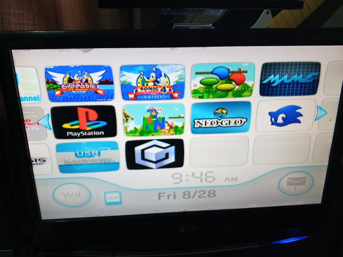 E7/ R***el S**ra /NINTENDO WII BLACK TUNADO COM EMULADORES E JOGOS  350,00 SEGUIDOS DE 20,00
