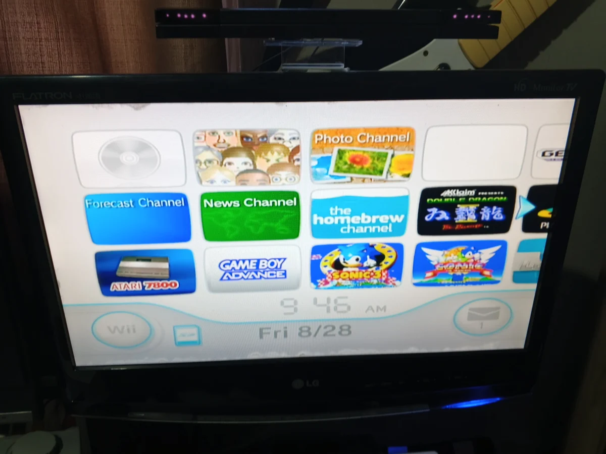 E7/ R***el S**ra /NINTENDO WII BLACK TUNADO COM EMULADORES E JOGOS  350,00 SEGUIDOS DE 20,00