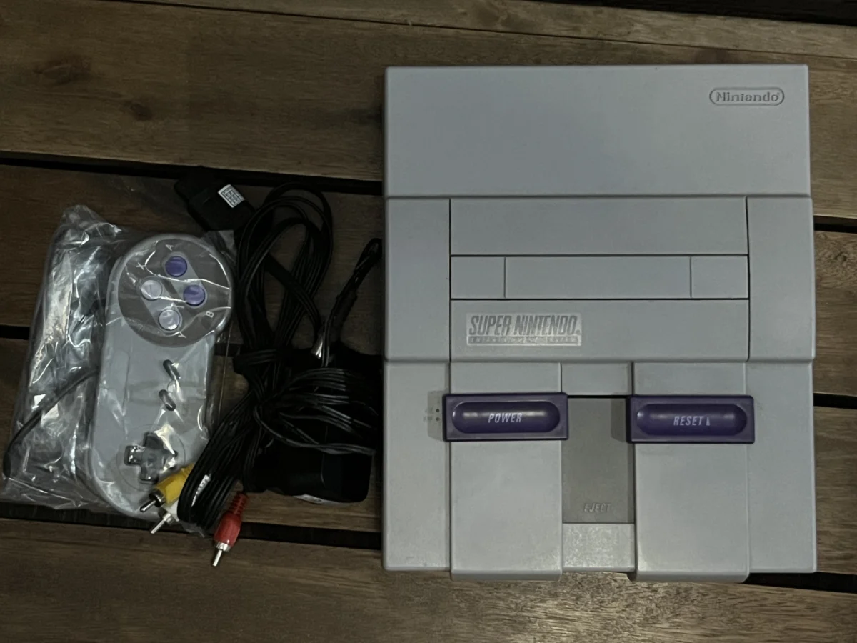 CX/ J*****88 /SUPER NINTENDO! FUNCIONANDO100% SEM NENHUM TRINCADO! 10,00 SEGUIDDOS DE 20,00