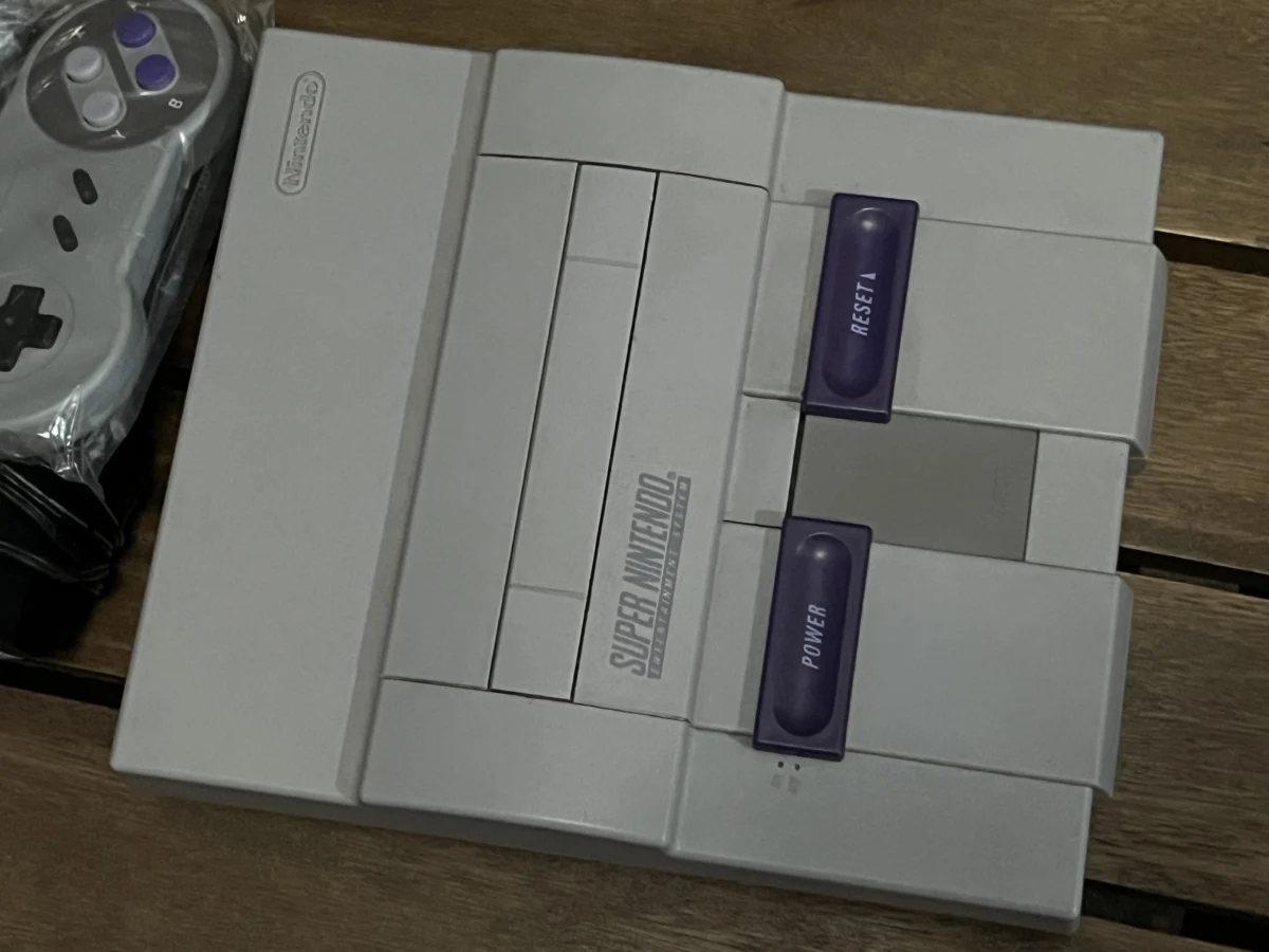 CX/ J*****88 /SUPER NINTENDO! FUNCIONANDO100% SEM NENHUM TRINCADO! 10,00 SEGUIDDOS DE 20,00