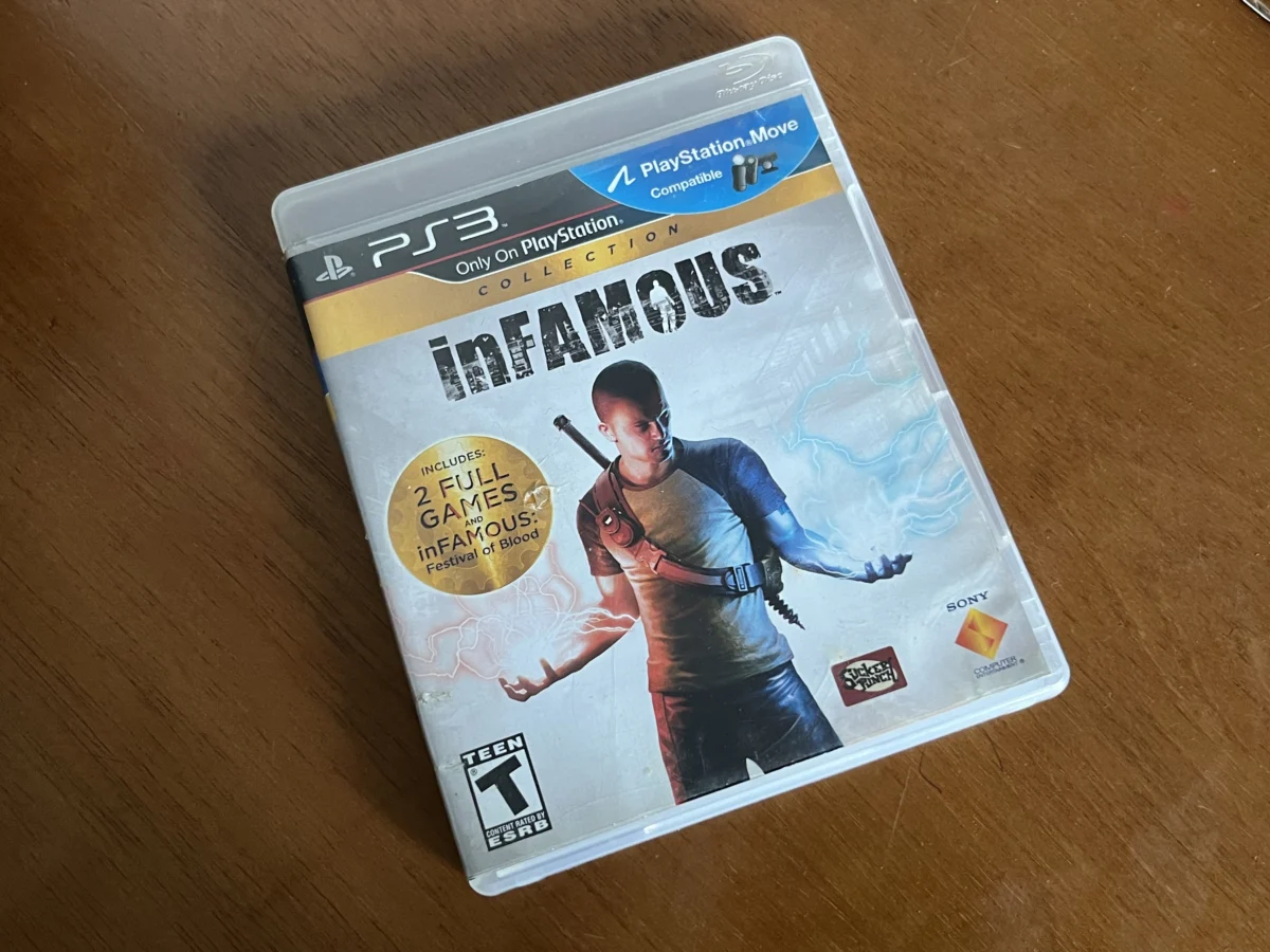 CX/ U*****ct /ORIGINAL! INFAMOUS COLLECTION! PLAYSTATION 3! TOP! 28,00 SEGUIDOS DE 7,00