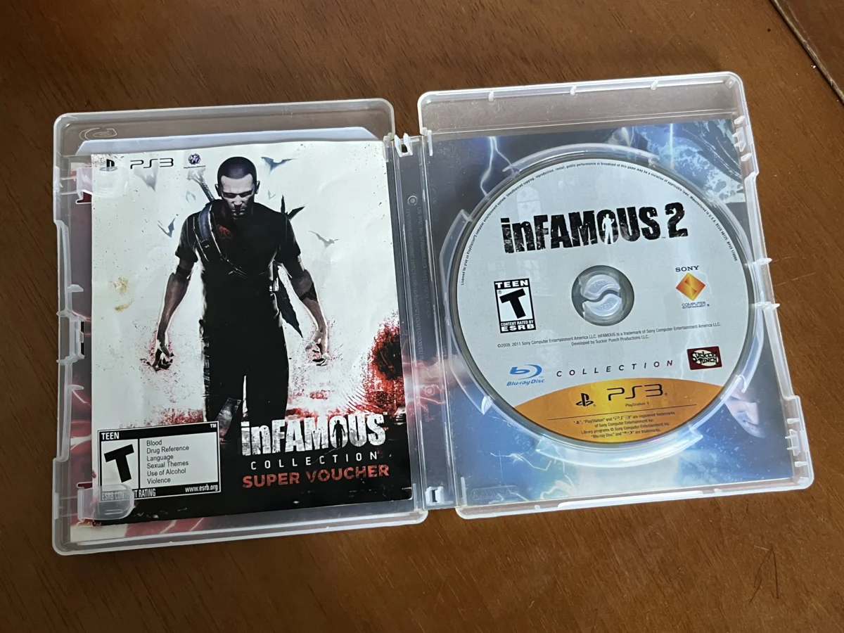 CX/ U*****ct /ORIGINAL! INFAMOUS COLLECTION! PLAYSTATION 3! TOP! 28,00 SEGUIDOS DE 7,00