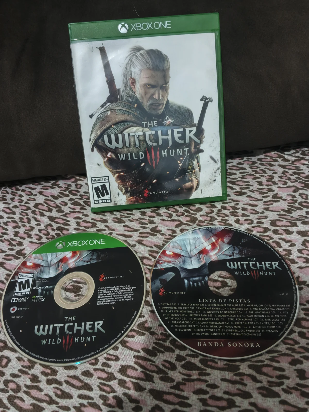 E7/ ORIGINAL THE WITCHER 3 XBOX ONE 59,00 SEGUIDOS DE 10,00