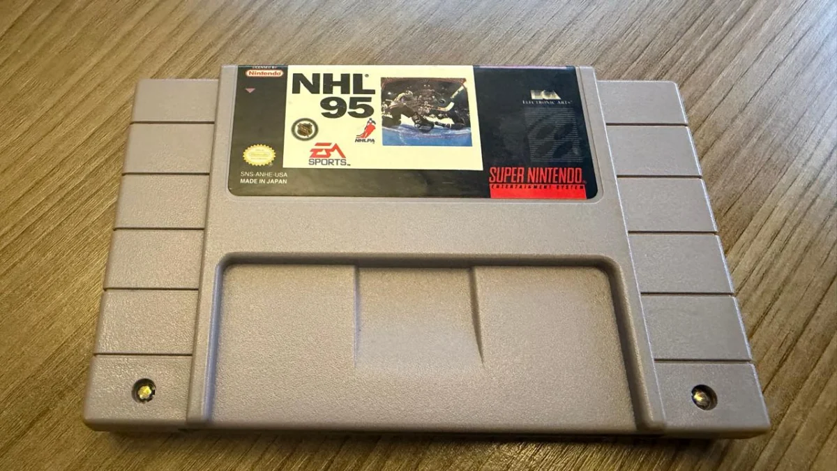 R9/ m*****lo /ORIGINAL NHL 95! 53,00 SEGUIDOS DE 7,00