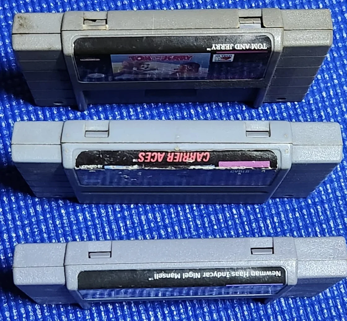 DN/ R*****DO /LOTE COM 3 JOGOS DE SNES 43,00 SEGUIDOS DE 7,00