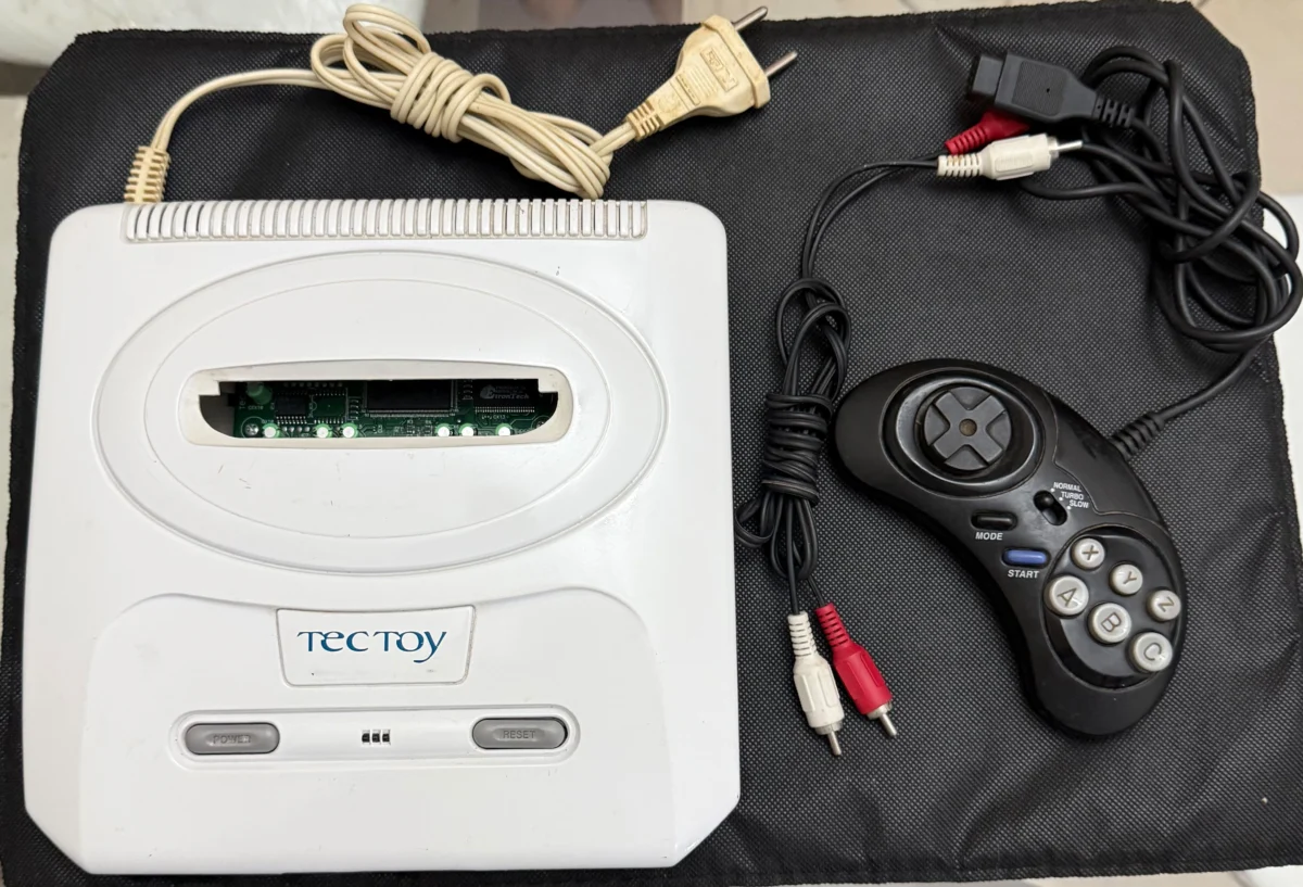 CX/ SUPER MEGA DRIVE 3! MUITOS JOGOS! TOPS! 123,00 SEGUIDOS DE 14,00