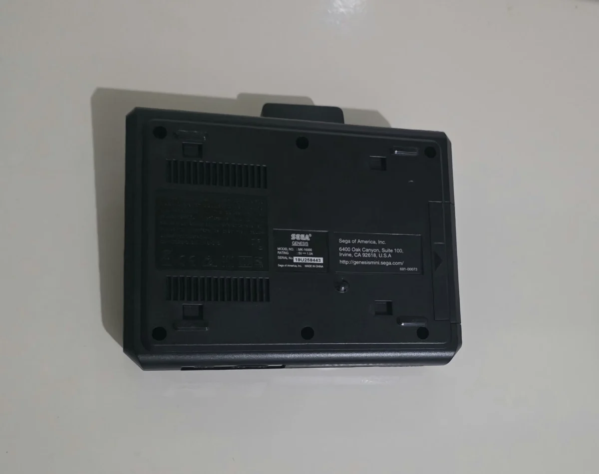CX/ SEGA GENESIS MINI ORIGINAL! 100% OFICIAL SEGA – COM 2 CONTROLES! - Imagem 2