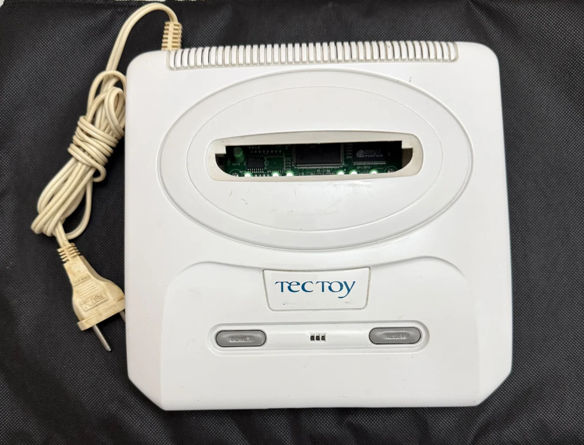 CX/ SUPER MEGA DRIVE 3! MUITOS JOGOS! TOPS! 123,00 SEGUIDOS DE 14,00