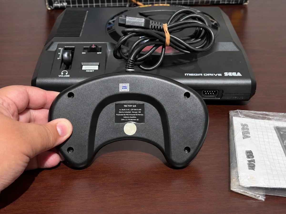 CX/ R***el S**ra /CONSOLE MEGA DRIVE! NA CAIXA! 387,00 SEGUIDOS DE 58,00