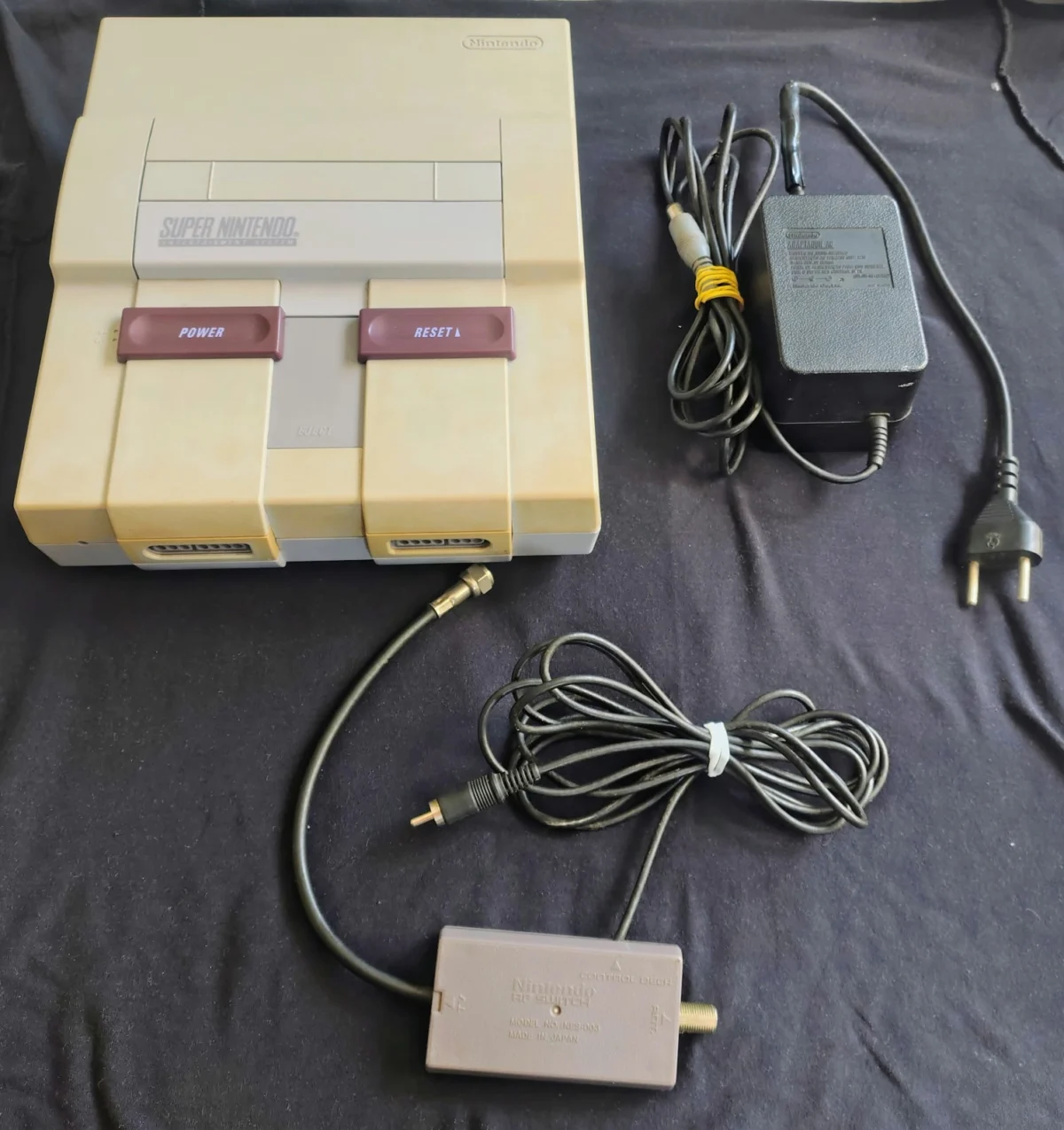CS/ R*******23 /SUPER NINTENDO 100% FUNCIONANDO! + ACESSÓRIOS! TOP! 187,00 SEGUIDDOS DE 25,00