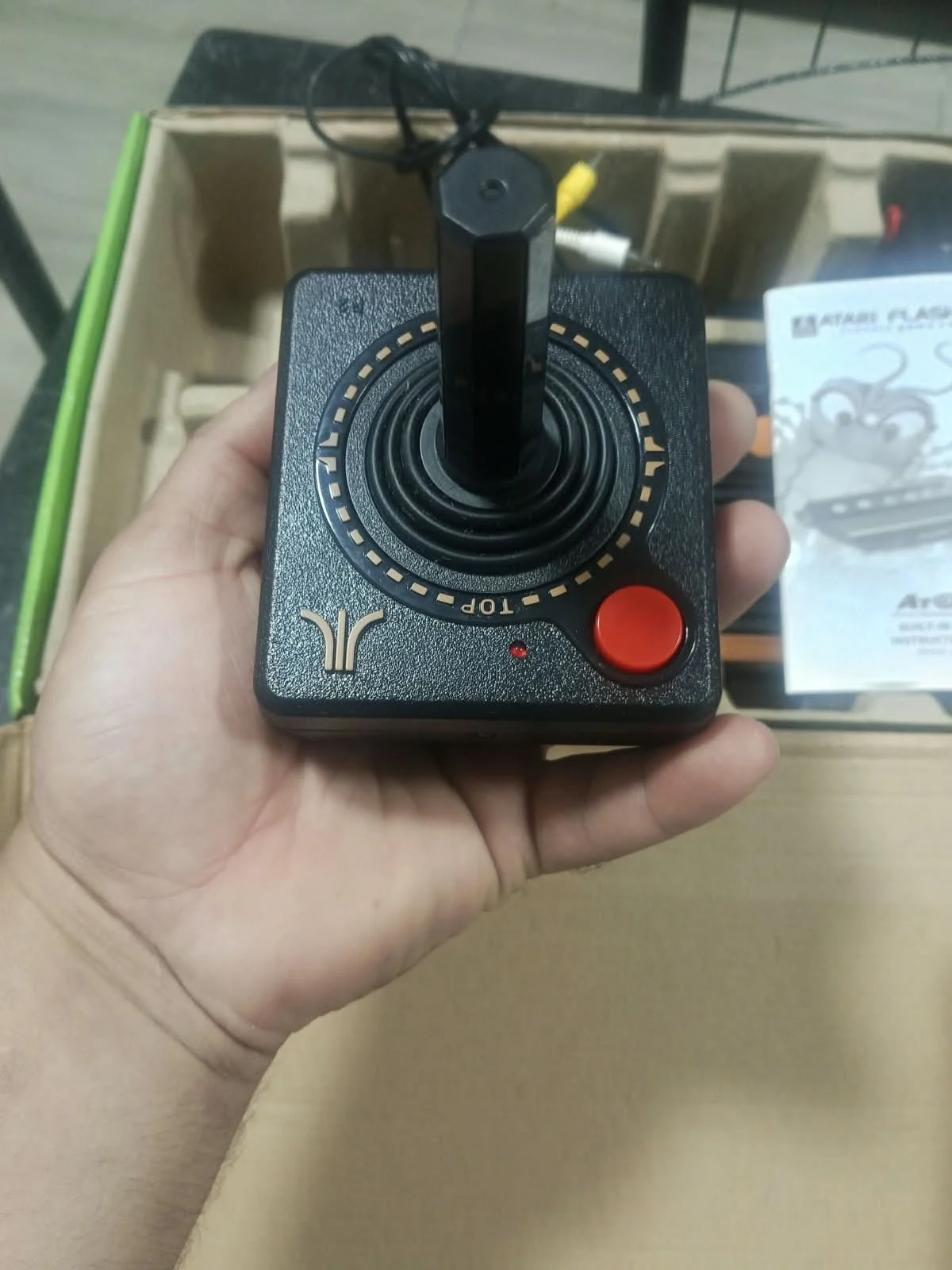 CX/ R****to B****ra C****ho /ORIGINAL! ATARI FLASHBACK 7! NA CAIXA! UM VERDADEIRO MERGULHO NA ERA DE OURO! 178,00 SEGUIDOS DE 23,00
