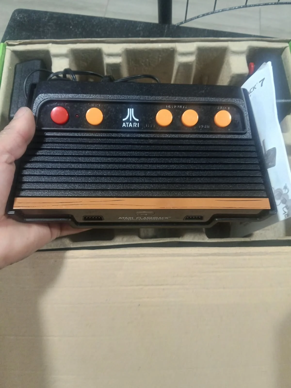 CX/ R****to B****ra C****ho /ORIGINAL! ATARI FLASHBACK 7! NA CAIXA! UM VERDADEIRO MERGULHO NA ERA DE OURO! 178,00 SEGUIDOS DE 23,00