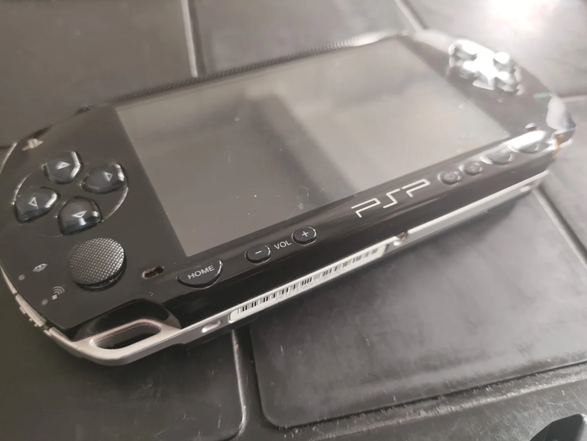WA/ PSP SONY MODELO 1001 ORIGINAL! 117,00 SEGUIDOS DE 17,00