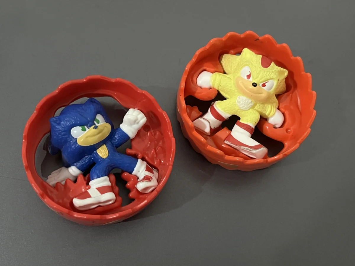 CX/ R***el S**ra /LOTE COM 2 BONECOS DA LINHA SONIC! SONIC E SUPER SONIC! 15,00 SEGUIDOS DE 5,00