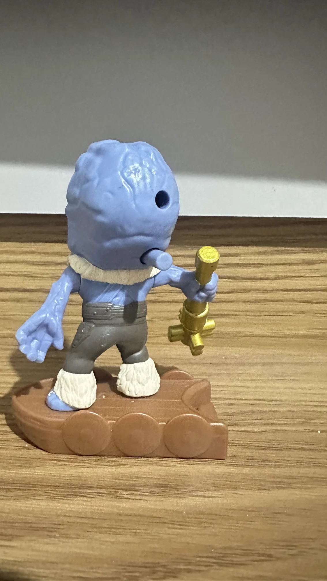 NR/ BONECO KORG (THOR)  12,00 SEGUIDOS DE 3,00