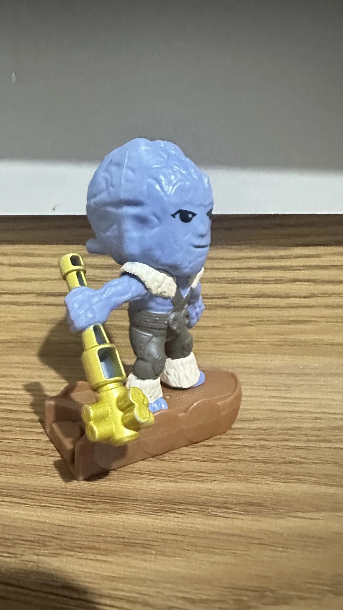 NR/ BONECO KORG (THOR)  12,00 SEGUIDOS DE 3,00