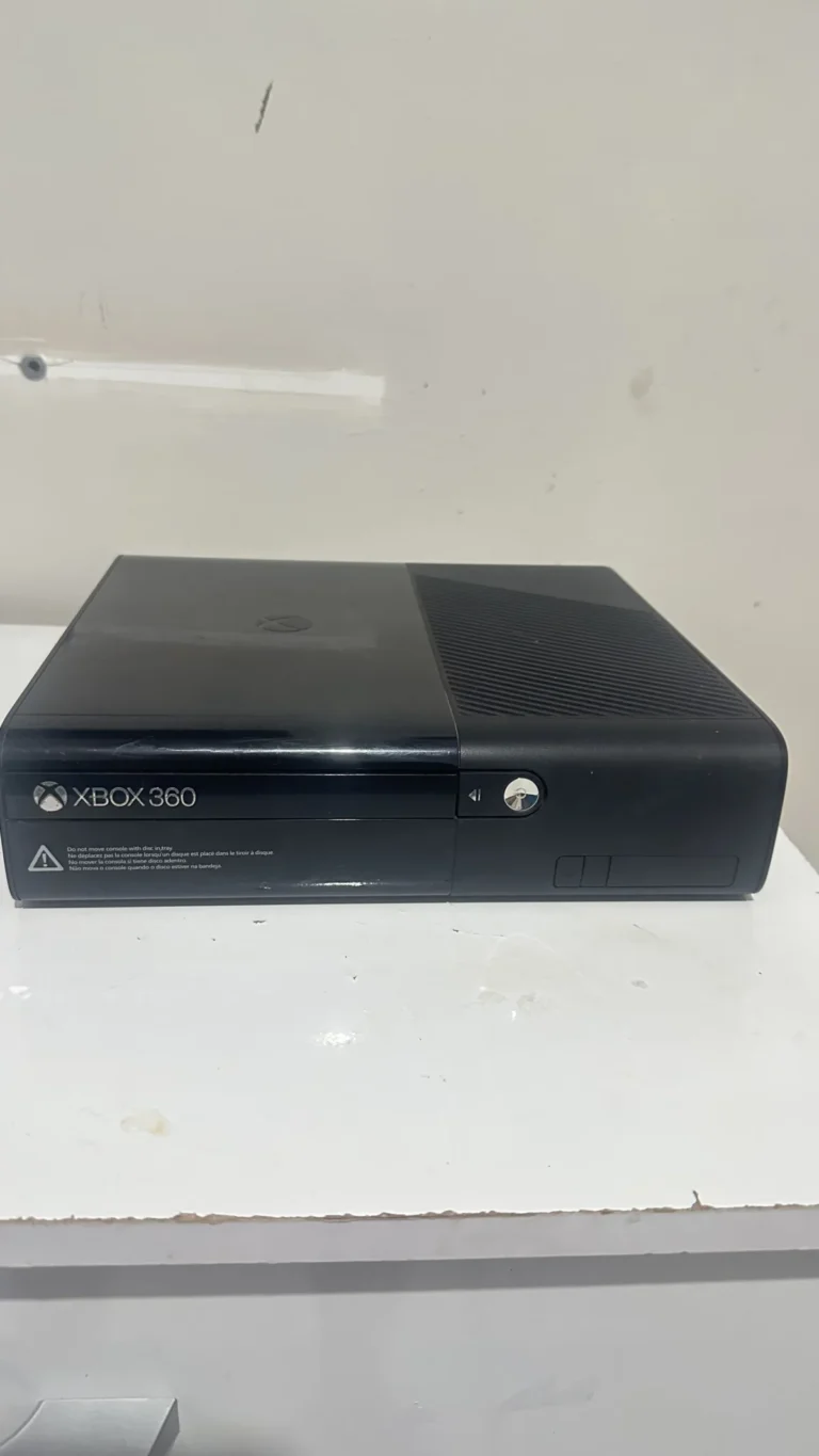 NR/ CONSOLE XBOX 360 70,00 SEGUIDOS DE 15,00