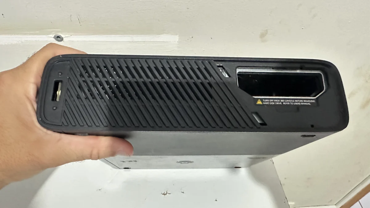 NR/ CONSOLE XBOX 360 70,00 SEGUIDOS DE 15,00
