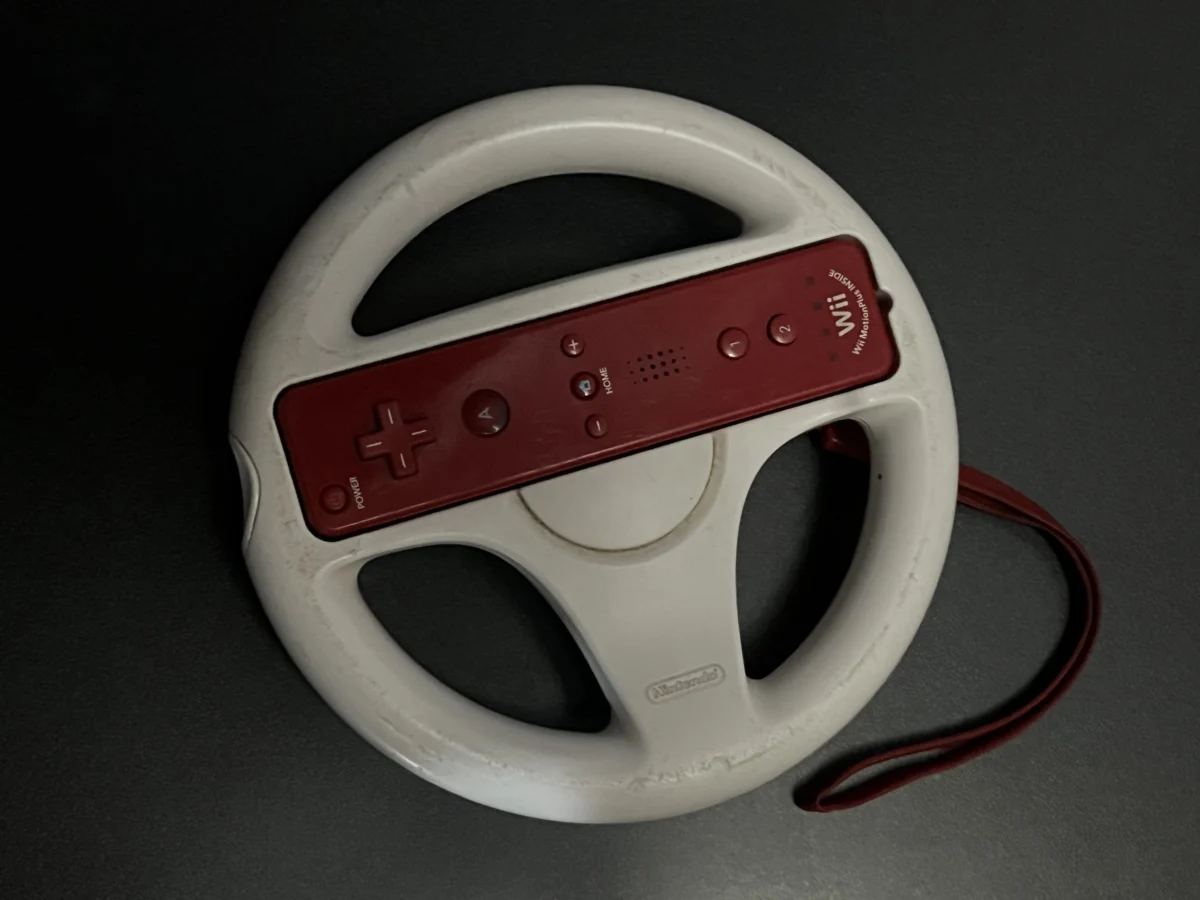 CX/ R***el S**ra /KIT NINTENDO WII !  WII REMOTE PLUS VERMELHO + WII WHEEL ORIGINAIS! 77,00 SEGUIDOS DE 9,00
