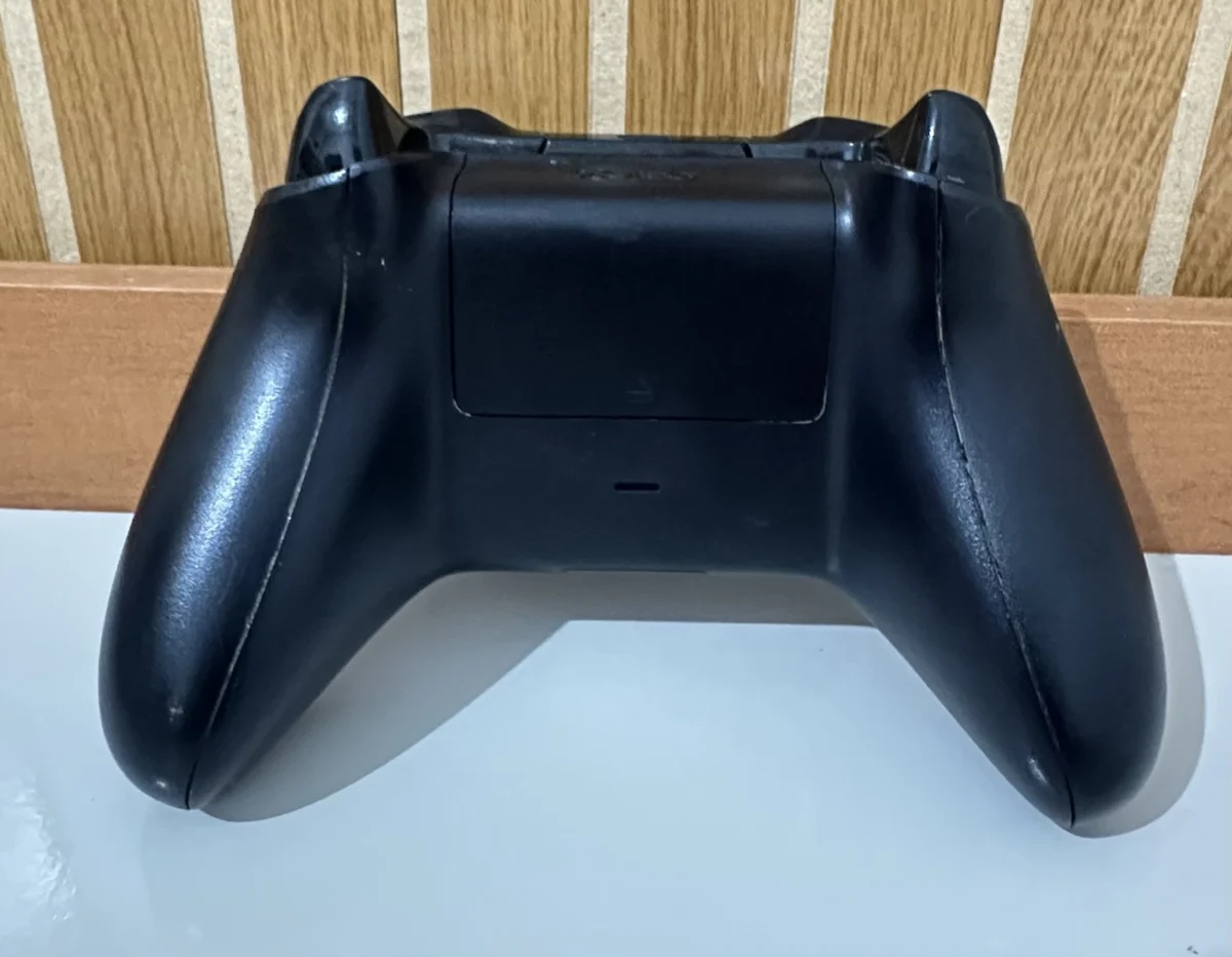 NR/ ORIGINAL CONTROLE XBOX ONE 129,00 SEGUIDOS DE 12,00