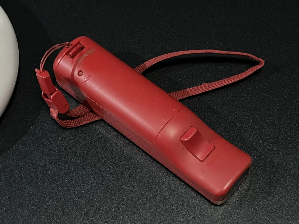 CX/ R***el S**ra /KIT NINTENDO WII !  WII REMOTE PLUS VERMELHO + WII WHEEL ORIGINAIS! 77,00 SEGUIDOS DE 9,00
